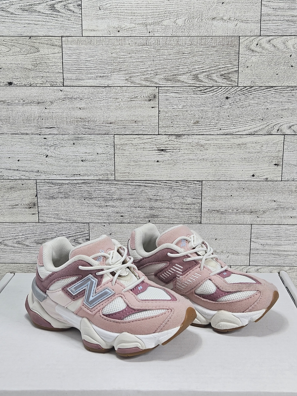 New Balance 9060 Rose Pink Girl Toddler Size 9
